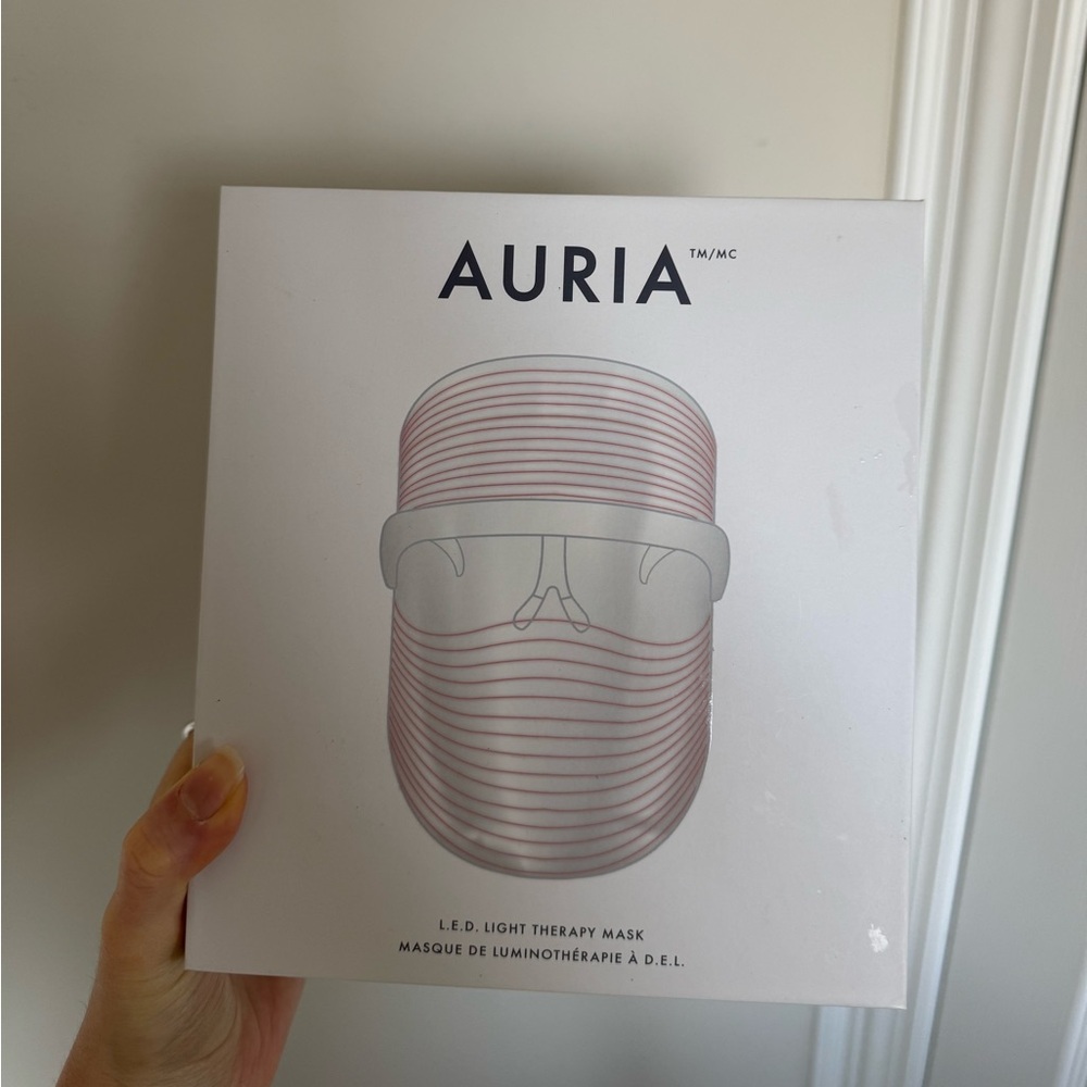 AURIA LED FACE MASK✨
